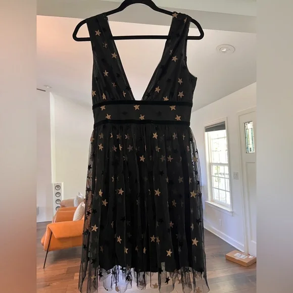 green emerald velvet dress 1950s Suzy Perette Black and Gold New Look Evening Dress with Shimmer Dot and main image 1